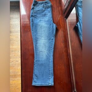 Classic Midwash Blue Women’s Crop Jeans